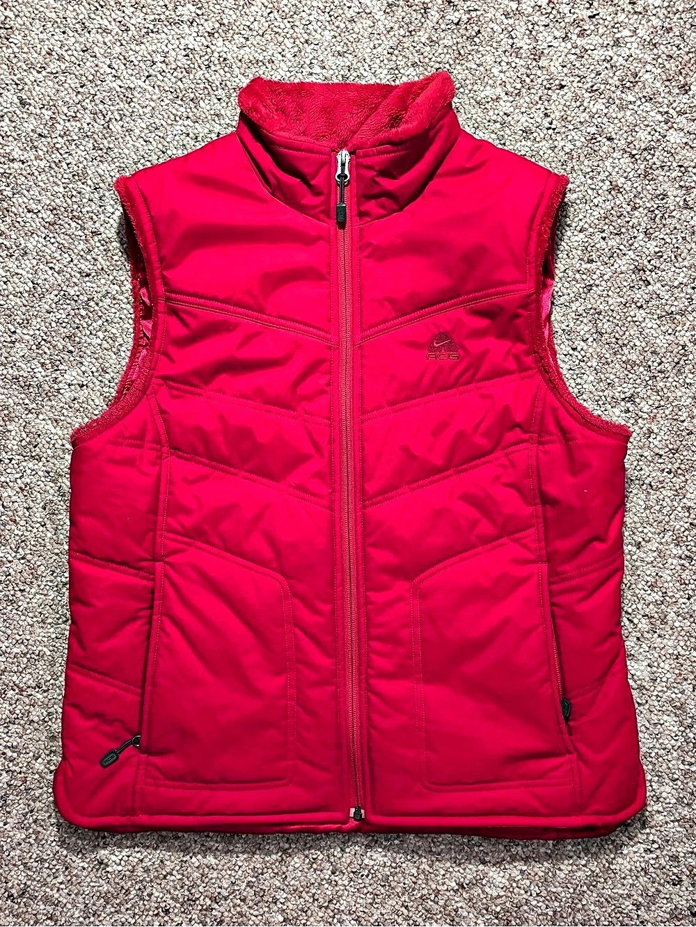 Nike ACG Quilted Red Vest Size